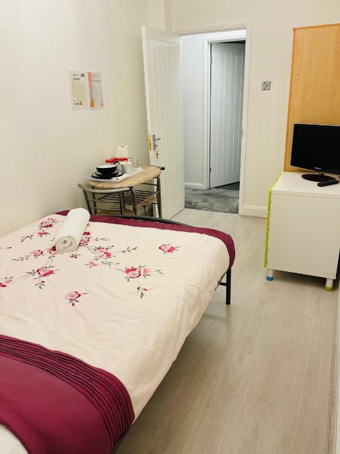 London Rooms With Free Parking 134 Edgware Екстер'єр фото